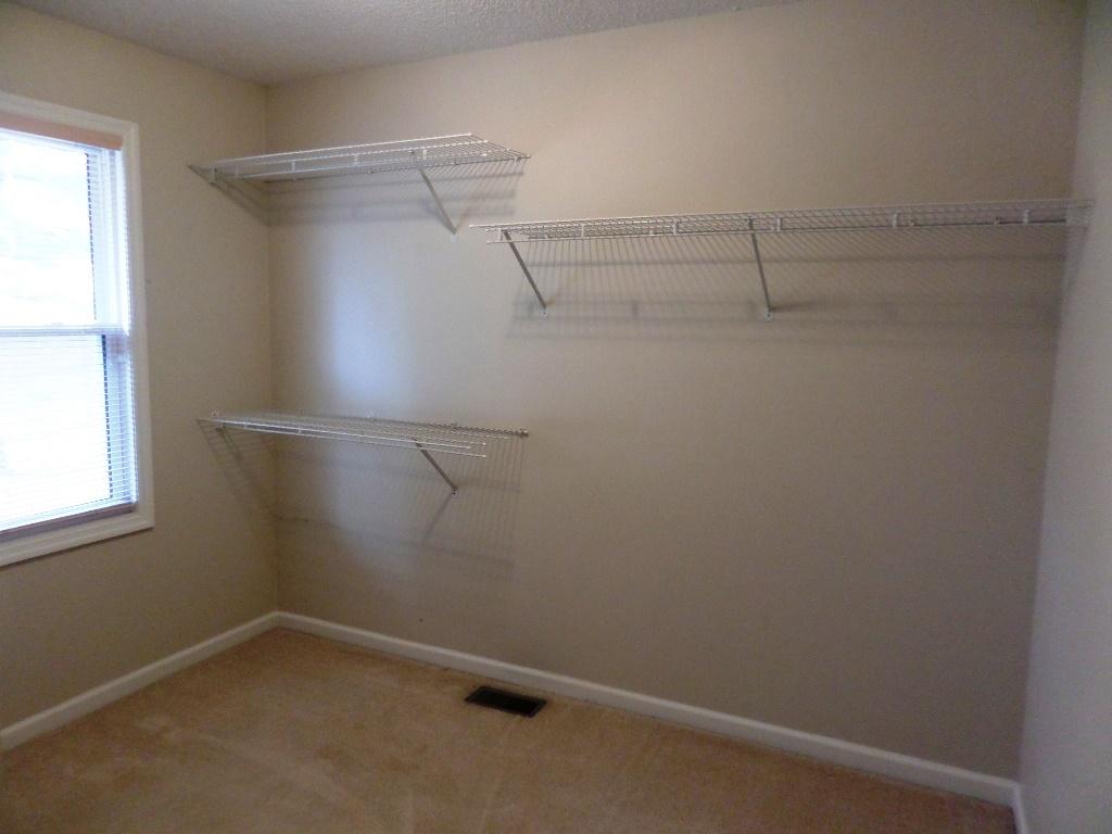 100 Naples Lane Oak Ridge, TN 37830 - Photo 26 of 40 mastercloset