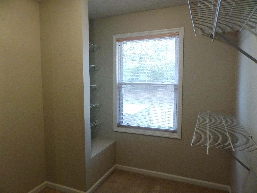 100 Naples Lane Oak Ridge, TN 37830 - Photo 27 of 40 mastercloset2