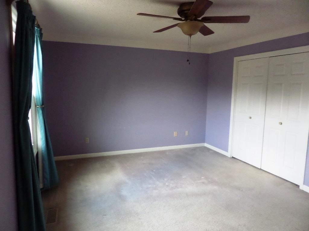100 Naples Lane Oak Ridge, TN 37830 - Photo 29 of 40 Second Bedroom