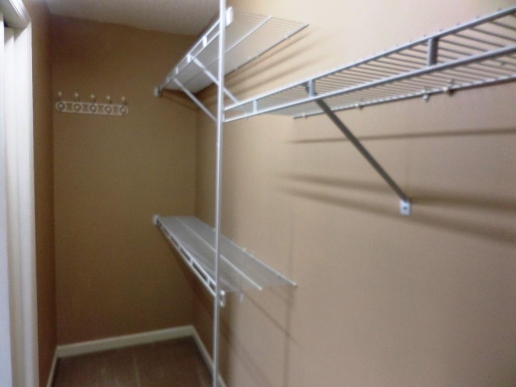 100 Naples Lane Oak Ridge, TN 37830 - Photo 30 of 40 Second Bedroom Closet