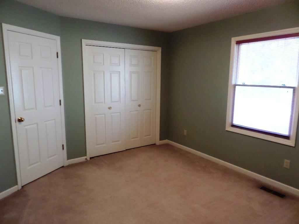 100 Naples Lane Oak Ridge, TN 37830 - Photo 35 of 40 Fourth Bedroom