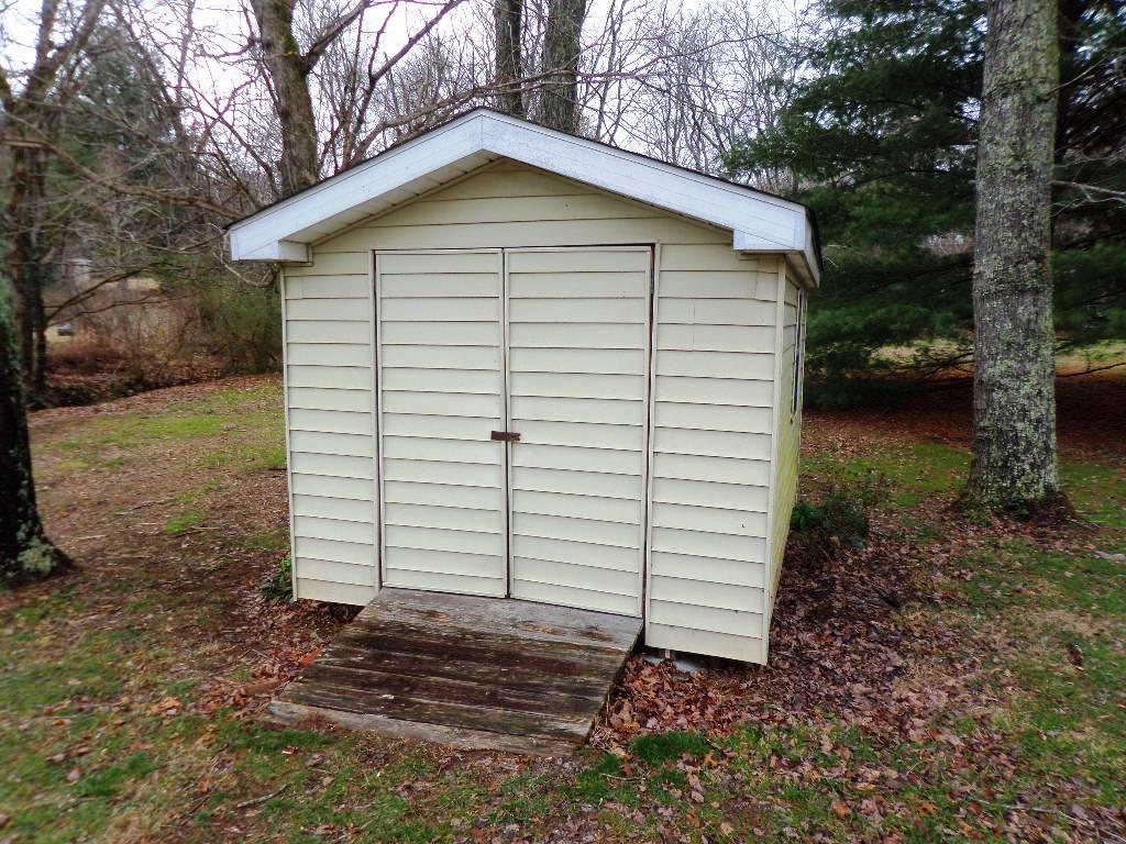 100 Naples Lane Oak Ridge, TN 37830 - Photo 39 of 40 Storage Shed