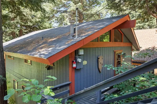 $375,000 | 760 Lake Drive, Lake Arrowhead, CA 92352