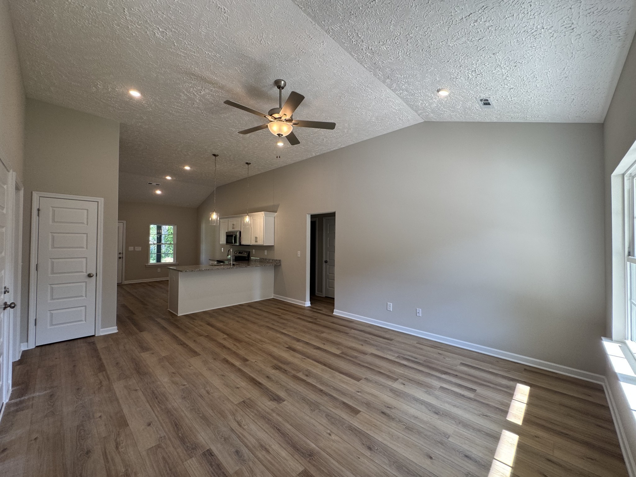 37 Laurel View Street Manchester, TN 37355 - Photo 4 of 17