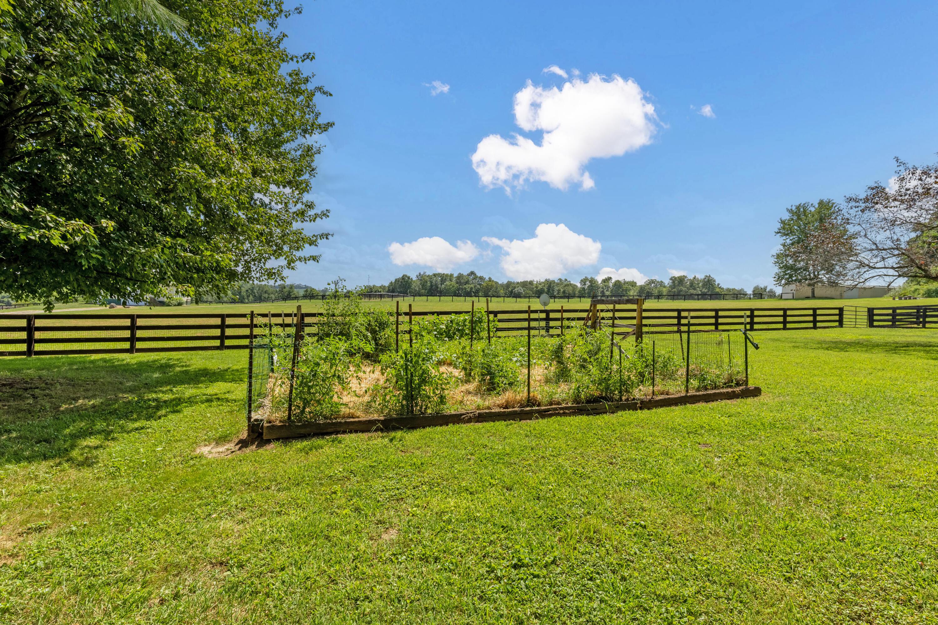 5701 Lancaster-Circleville Road Southwest Lancaster, OH 43130 - Photo 65 of 144 60. Yard & Garden
