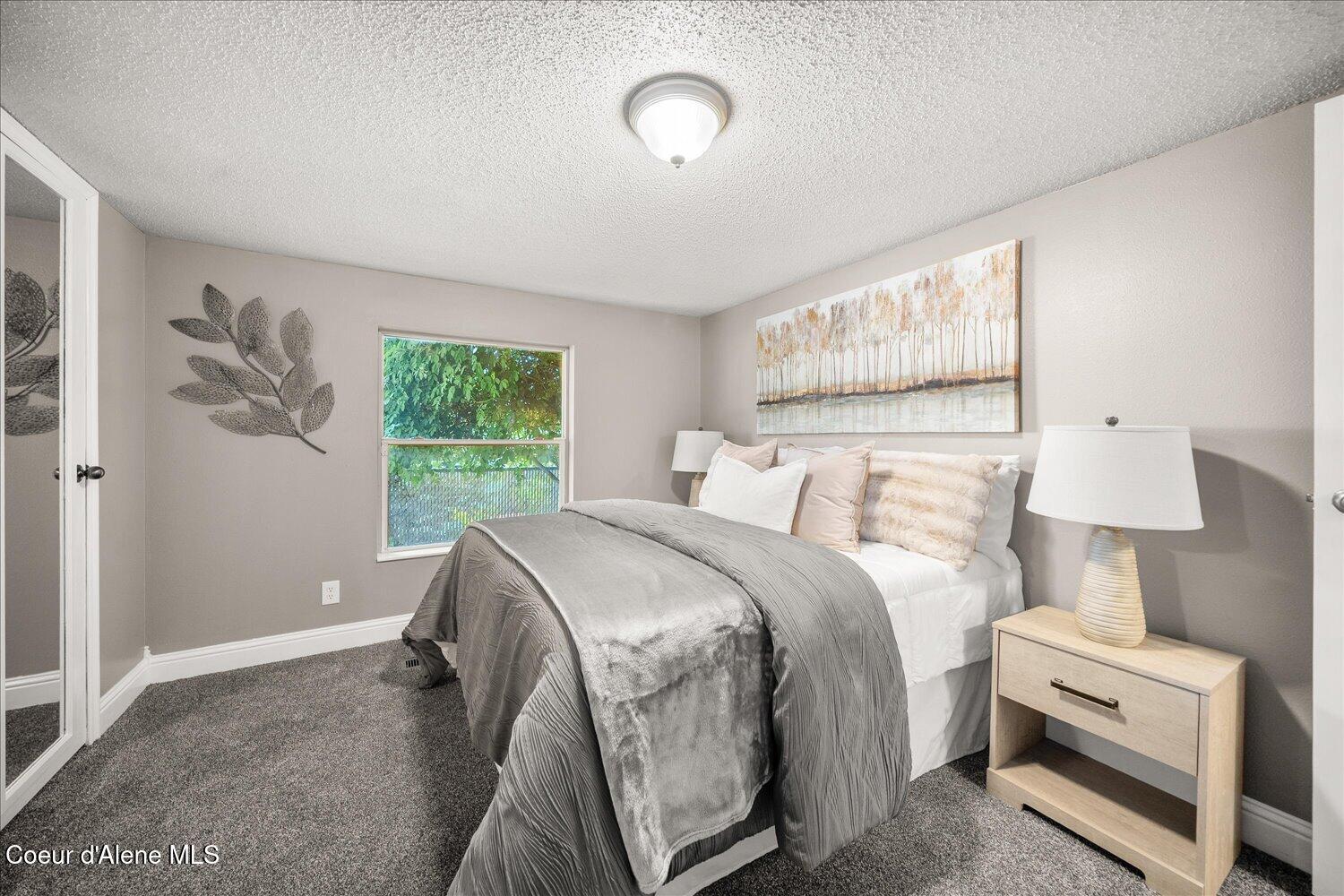 9090 North Runkle Road Hayden, ID 83835 - Photo 21 of 40 Wonderful natural light!