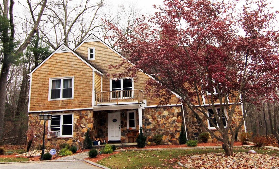 480 Chestnut Hill Road Glocester, RI 02814 - Photo 1 of 37