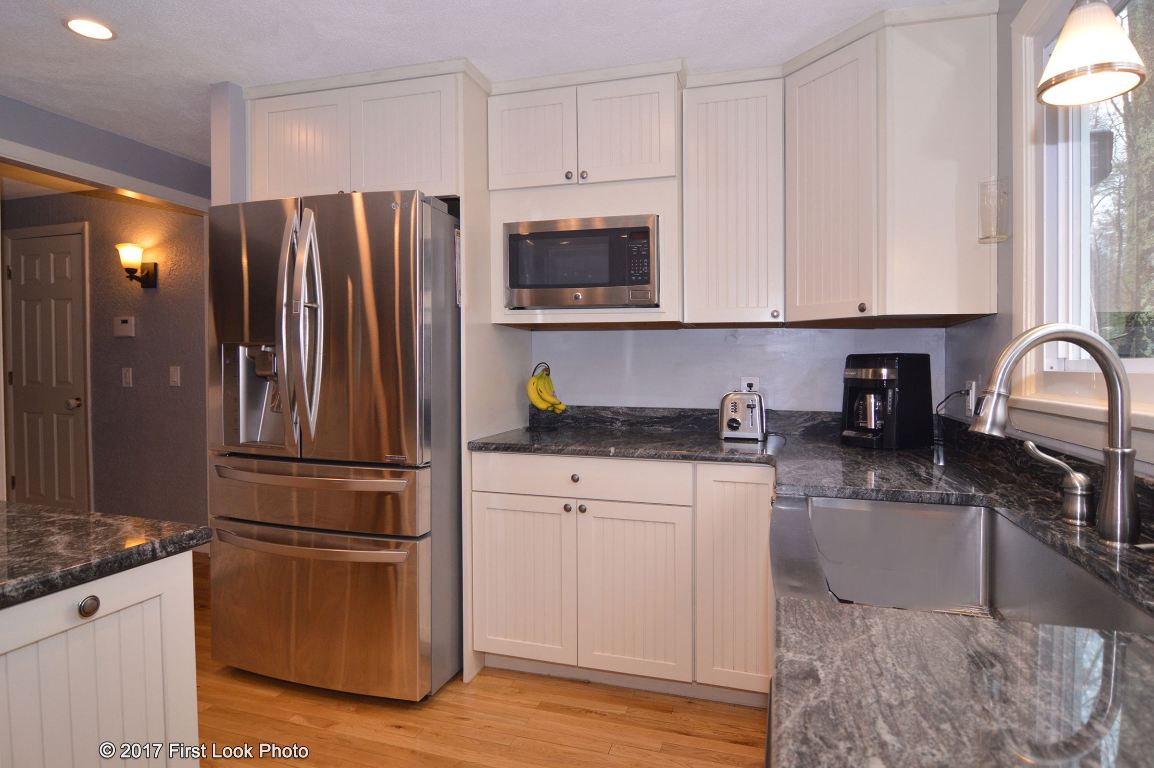 480 Chestnut Hill Road Glocester, RI 02814 - Photo 11 of 37