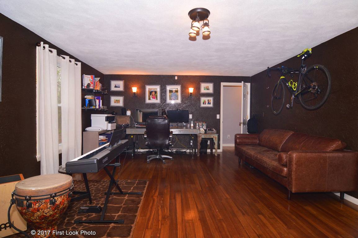 480 Chestnut Hill Road Glocester, RI 02814 - Photo 13 of 37
