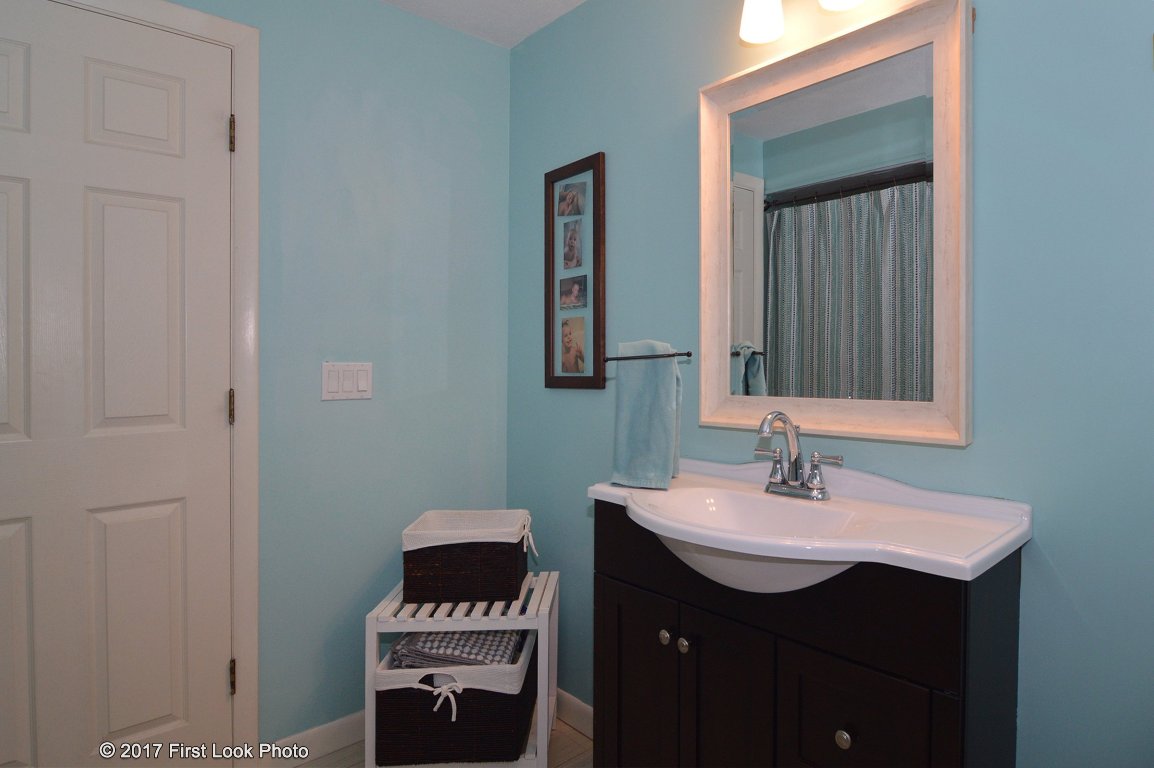 480 Chestnut Hill Road Glocester, RI 02814 - Photo 22 of 37