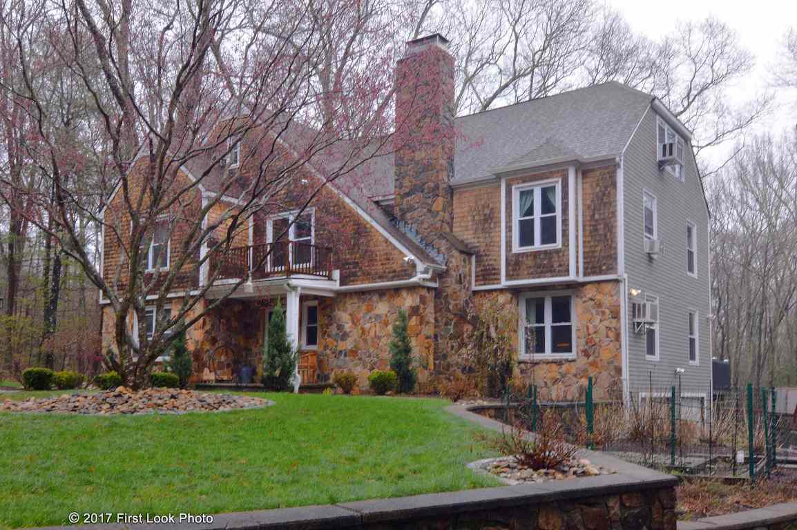 480 Chestnut Hill Road Glocester, RI 02814 - Photo 4 of 37