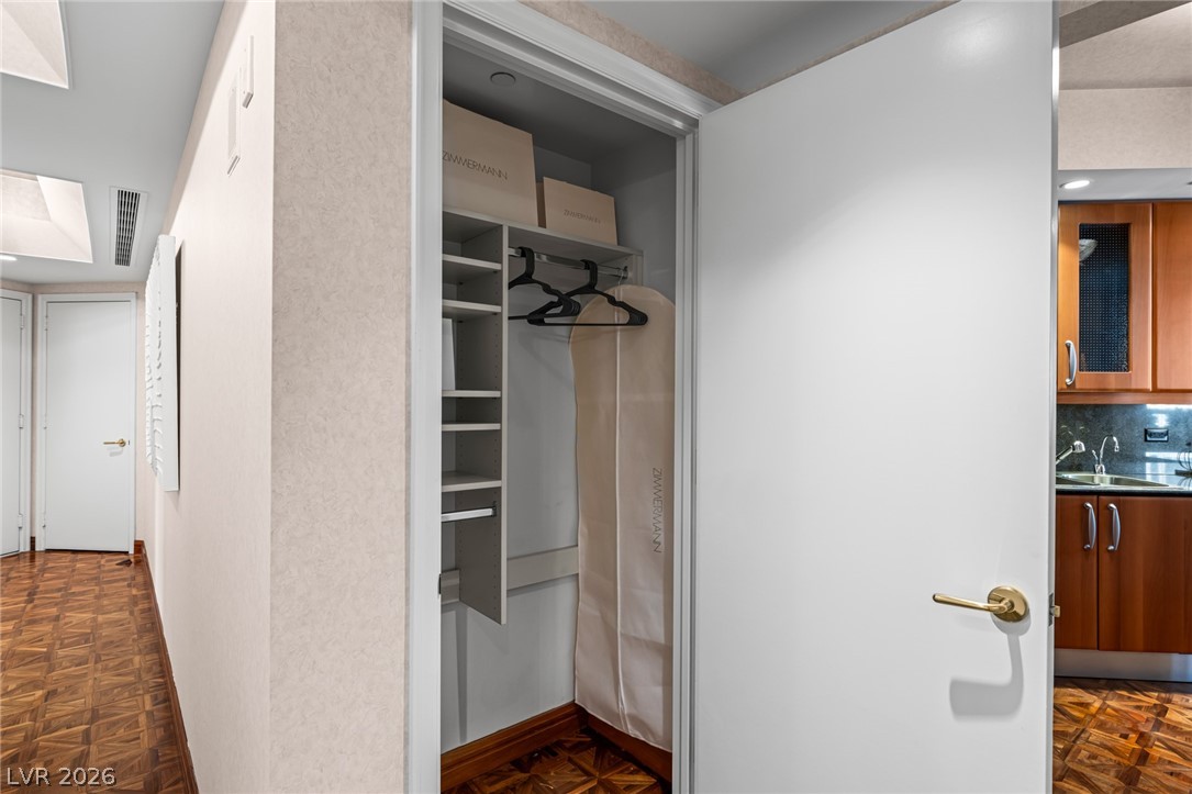 2877 Paradise Road, Unit 504 Las Vegas, NV 89109 - Photo 20 of 62