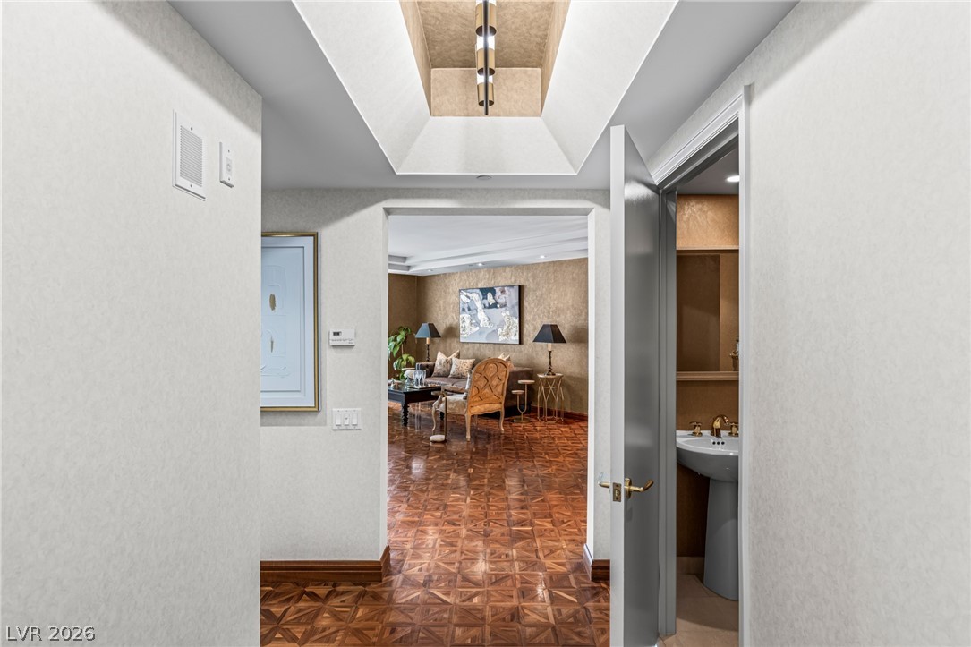 2877 Paradise Road, Unit 504 Las Vegas, NV 89109 - Photo 2 of 62