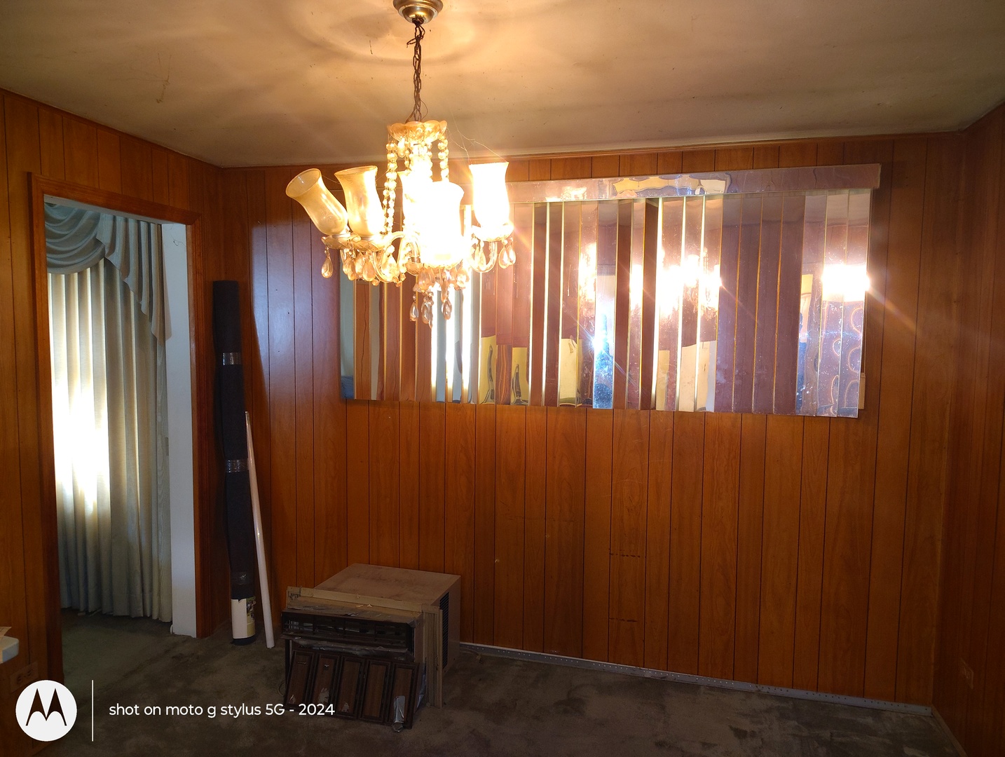 550 West 127th Street Chicago, IL 60628 - Photo 13 of 19 a view of a hallway with windows