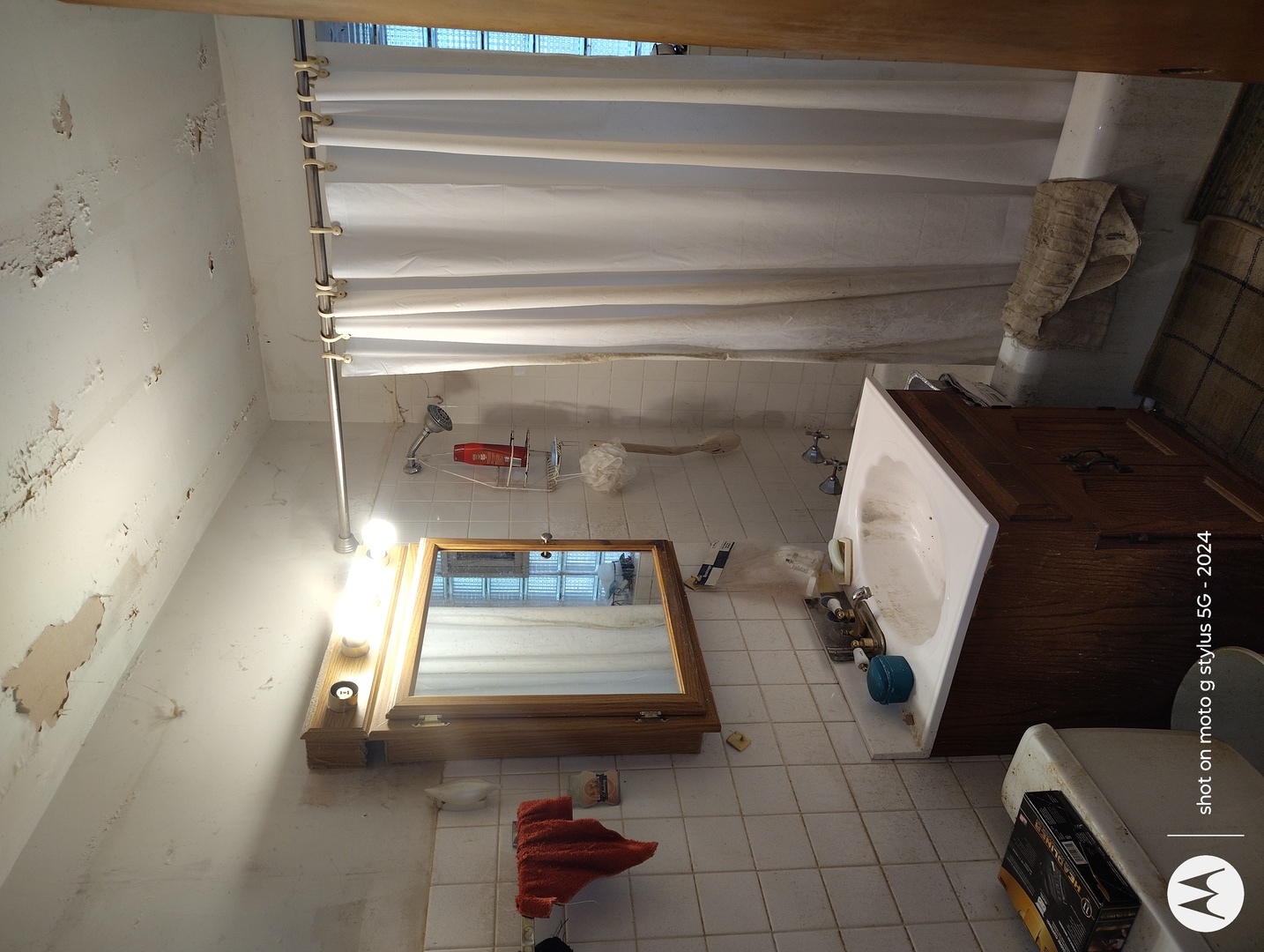 550 West 127th Street Chicago, IL 60628 - Photo 6 of 19 a view of a livingroom with furniture and a fireplace