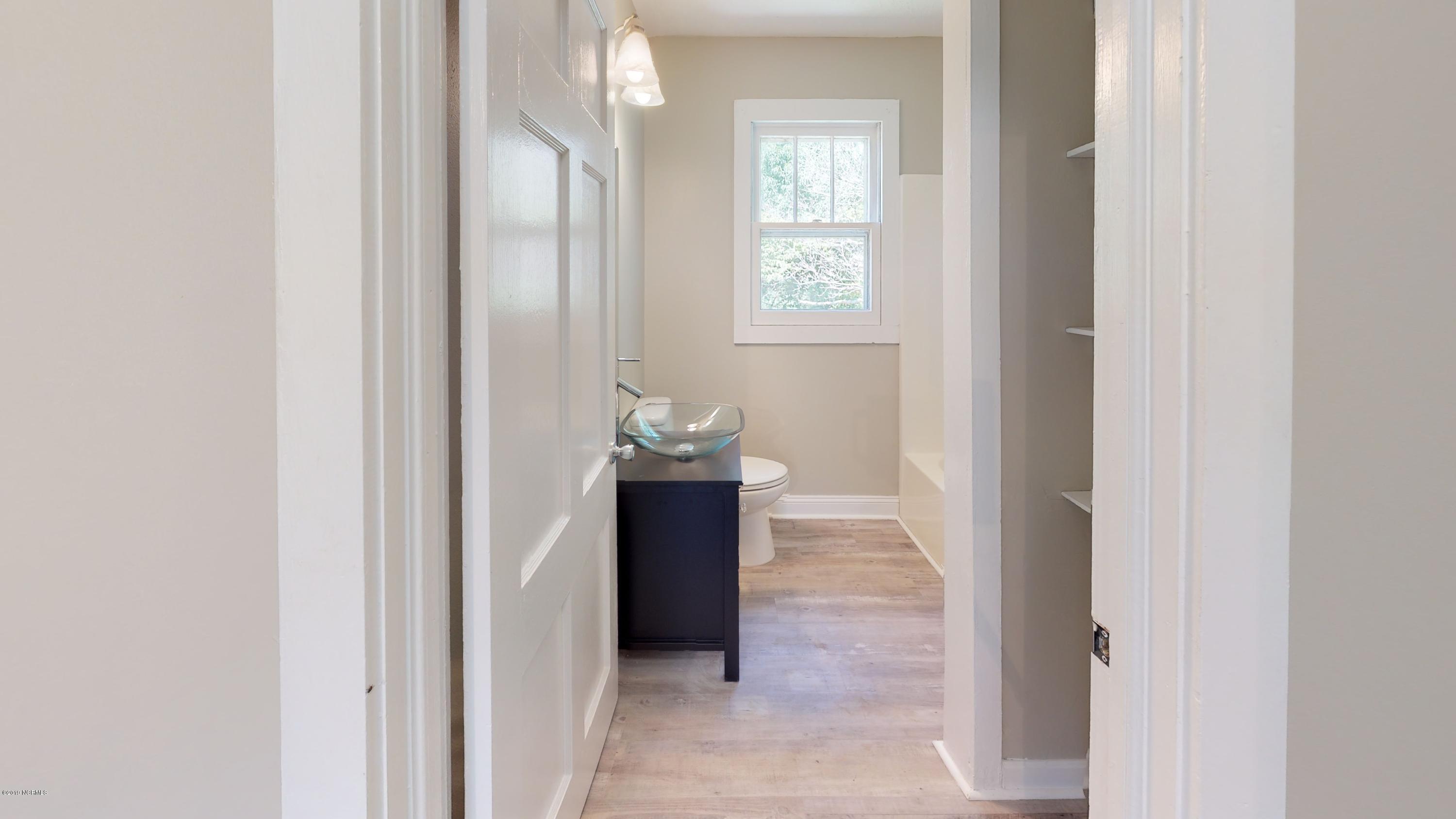195 Arvida Spur Road Rocky Point, NC 28457 - Photo 15 of 26 195-Arvida-Spur-Rd-Bathroom