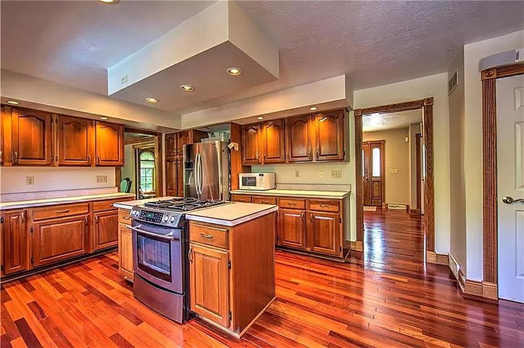 321 Belmont Road Butler, PA 16001 - Photo 8 of 24