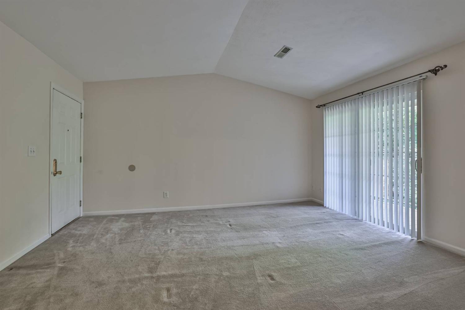 820 Compton Road, Unit 7 Cincinnati, OH 45231 - Photo 6 of 24