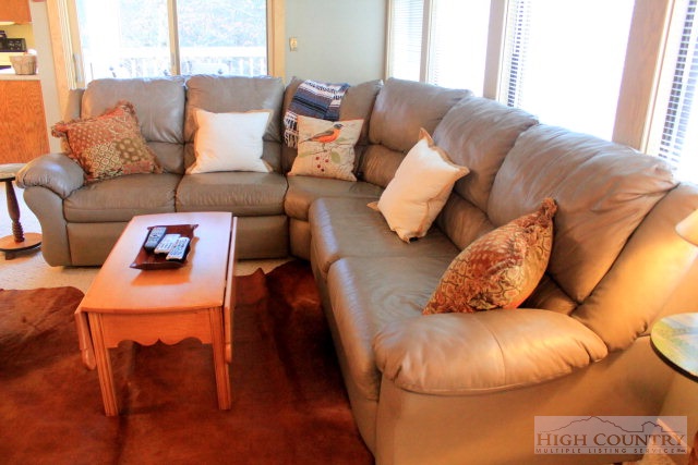 236 Moss Ridge Sugar Mountain, NC 28604 - Photo 8 of 13 Gallery Image 8