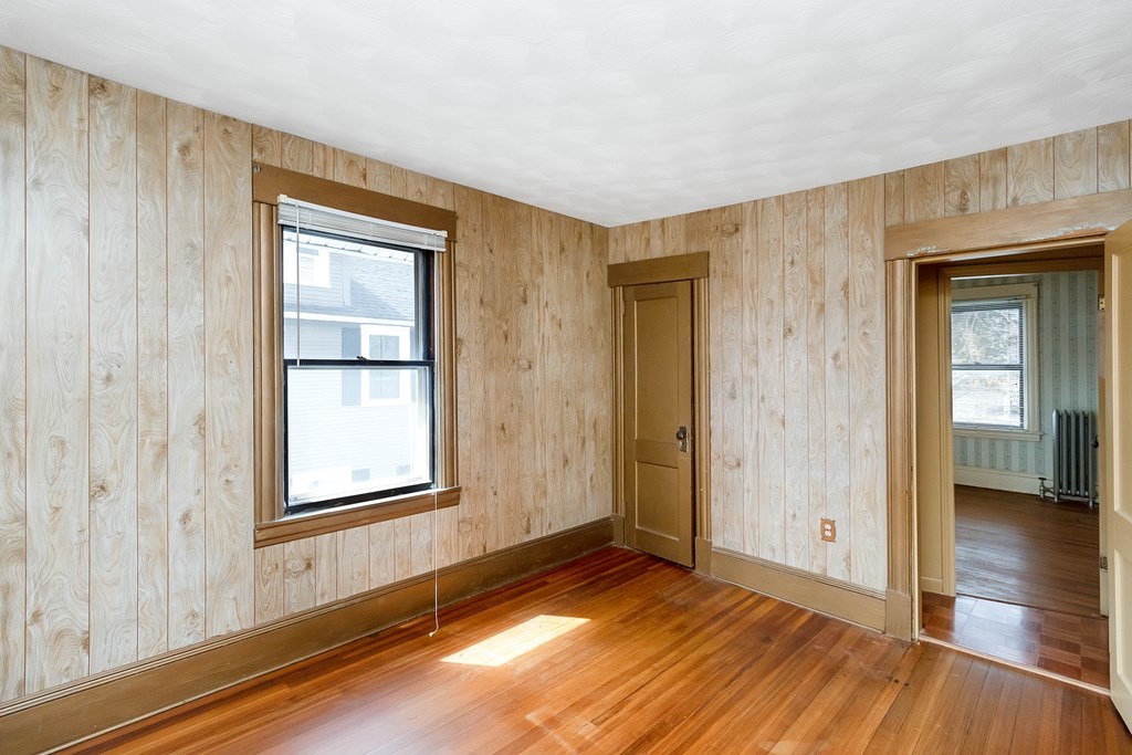 38 Howes Street Springfield, MA 01118 - Photo 24 of 31