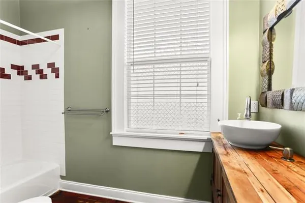 $2,000 | 1201 France Street, New Orleans, LA 70117