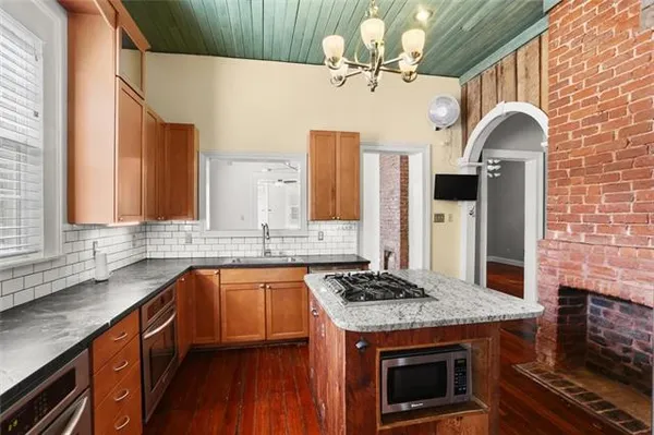 $2,000 | 1201 France Street, New Orleans, LA 70117