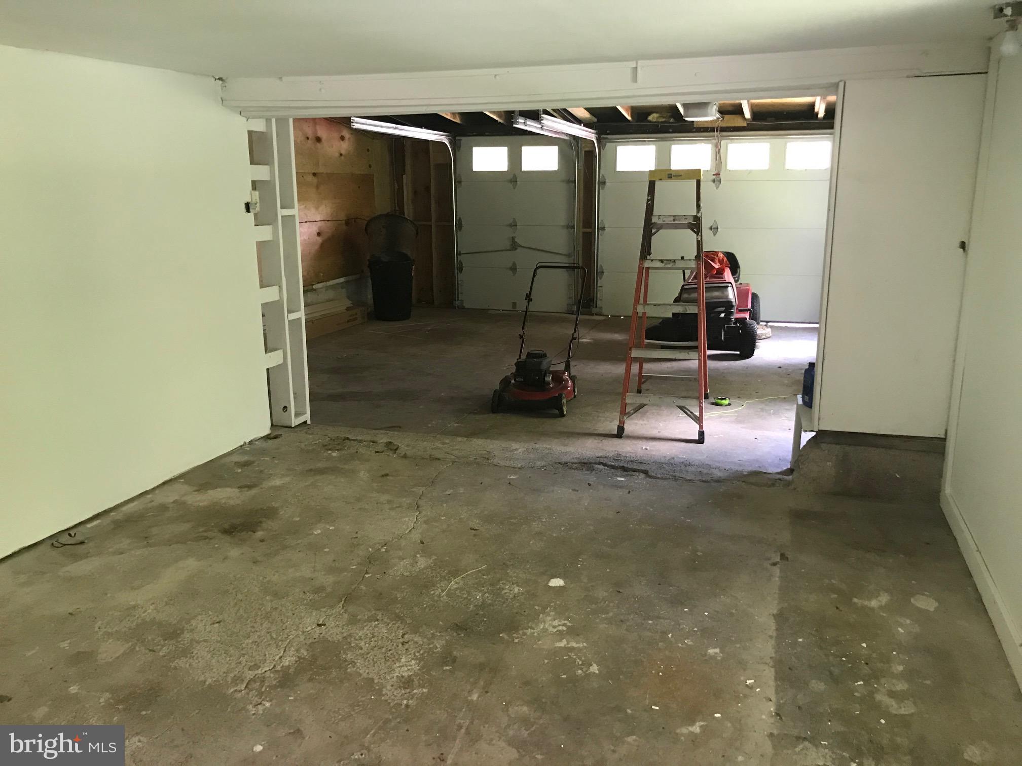 140 Himmelwright Road Barto, PA 19504 - Photo 23 of 41 GARAGE SPACE