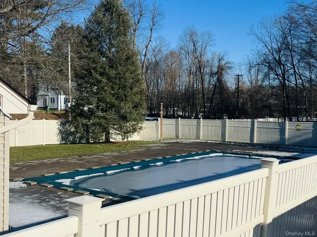 $369,999 | 126 Elmcrest Drive, Fishkill, NY 12524