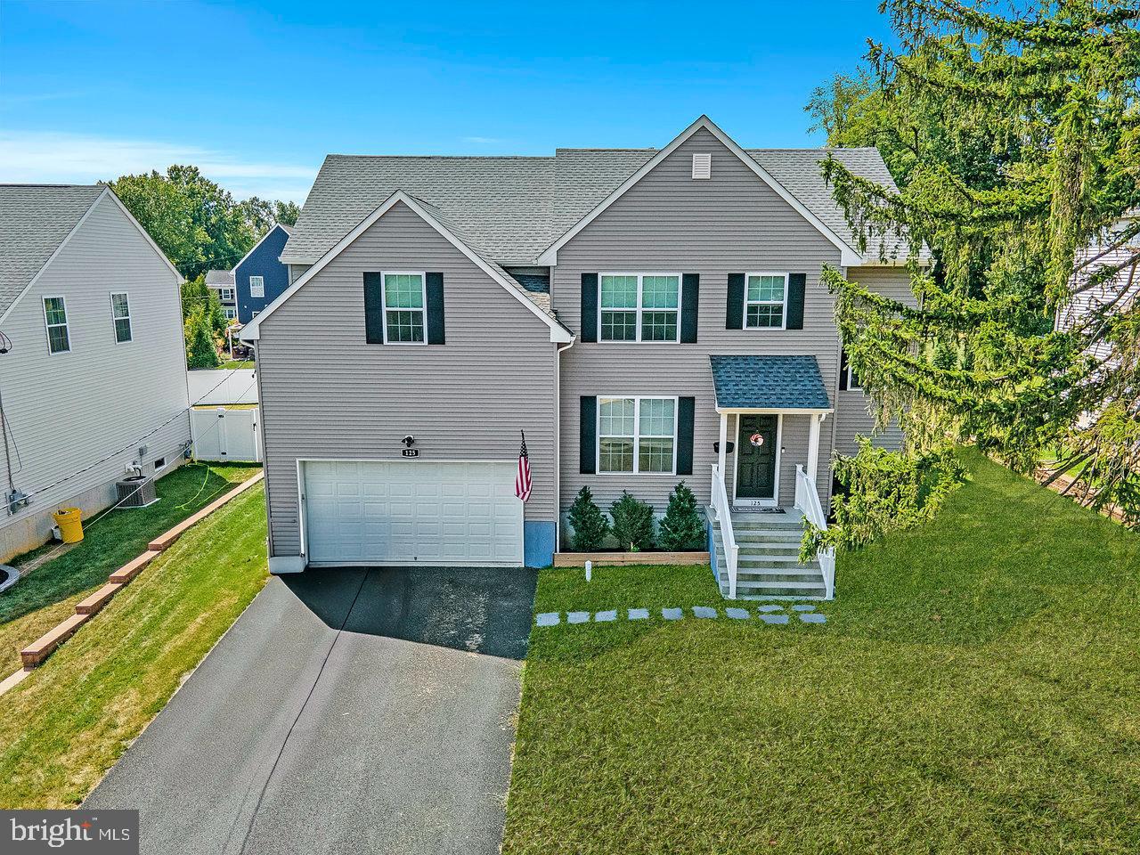 125 Roxboro Road Lawrenceville, NJ 08648 - Photo 2 of 42 Low Aerial Front
