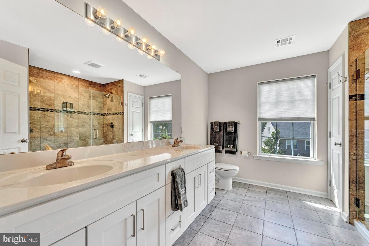 125 Roxboro Road Lawrenceville, NJ 08648 - Photo 23 of 42 Main Bathroom