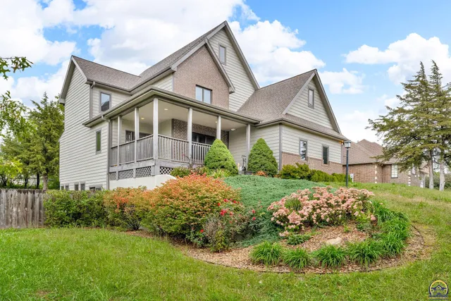 $299,900 | 3232 Northwest 34th Street, Topeka, KS 66618