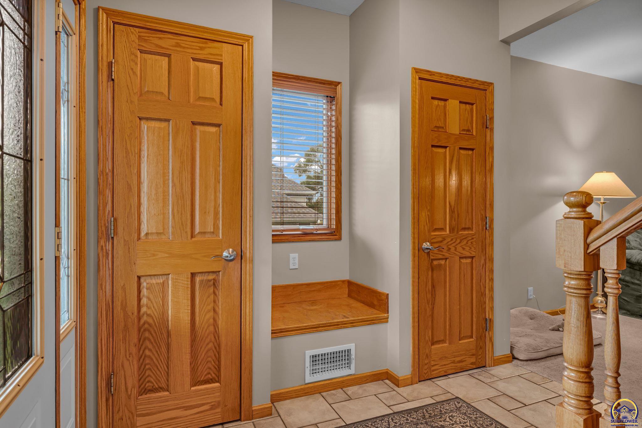 3232 Northwest 34th Street Topeka, KS 66618 - Photo 13 of 60