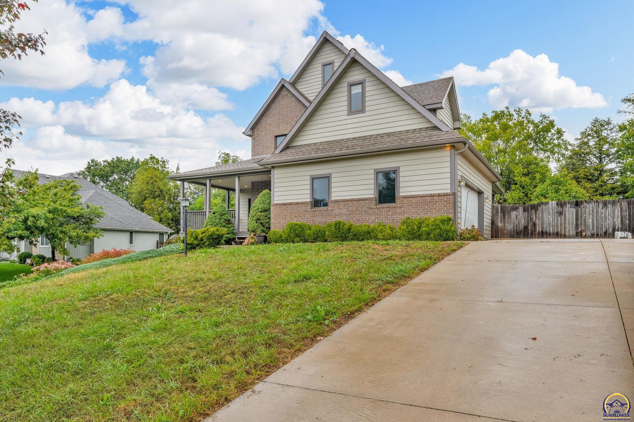 3232 Northwest 34th Street Topeka, KS 66618 - Photo 2 of 60