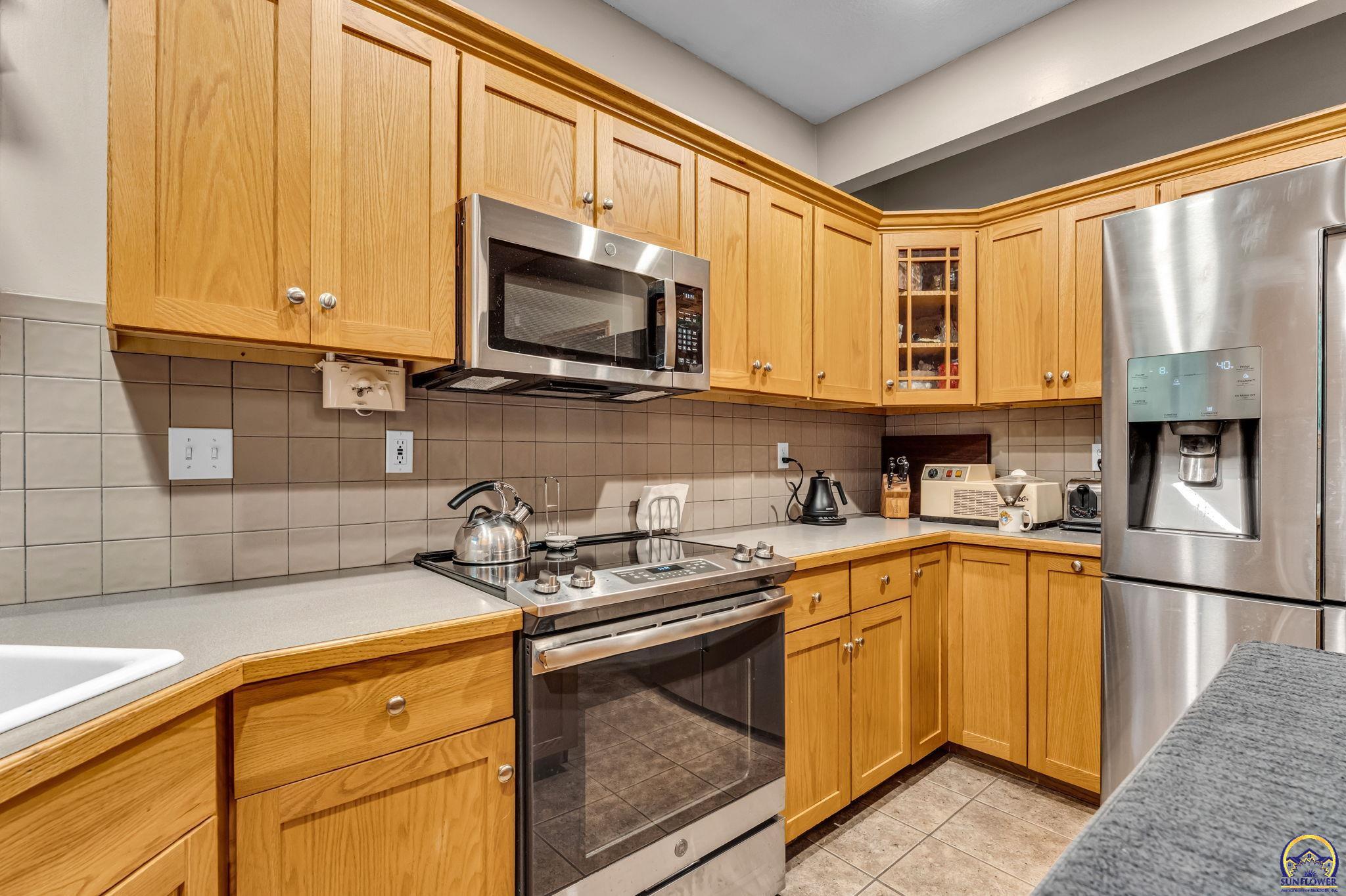 3232 Northwest 34th Street Topeka, KS 66618 - Photo 22 of 60