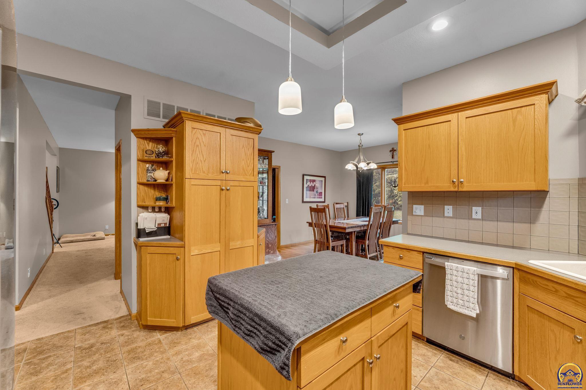 3232 Northwest 34th Street Topeka, KS 66618 - Photo 24 of 60