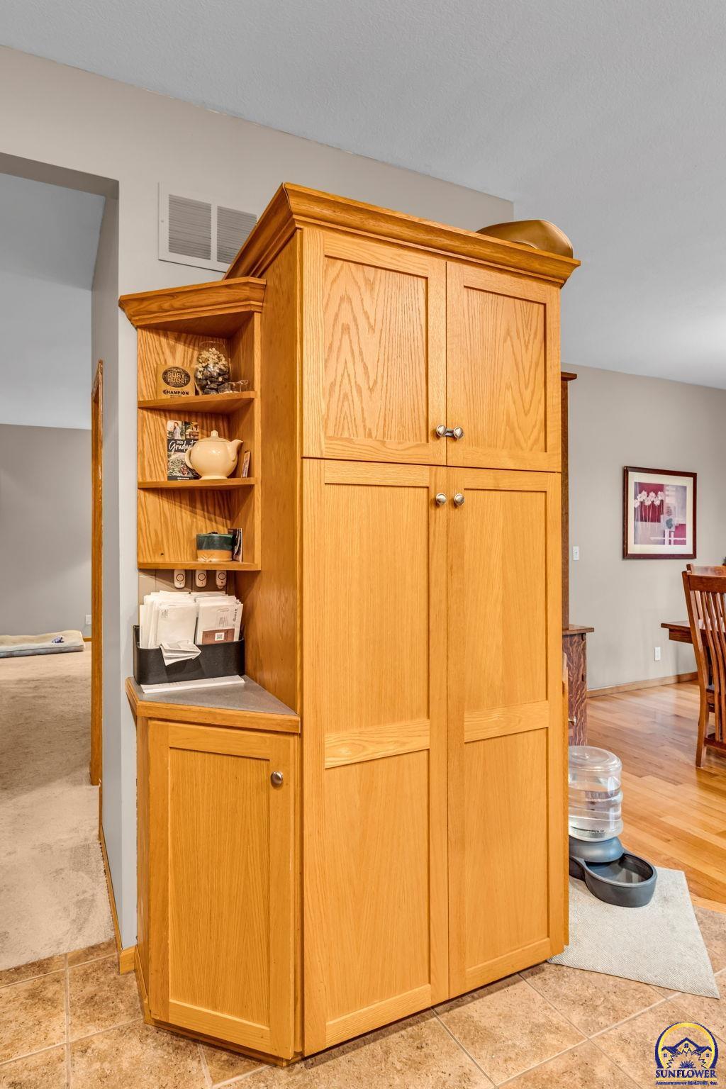 3232 Northwest 34th Street Topeka, KS 66618 - Photo 25 of 60