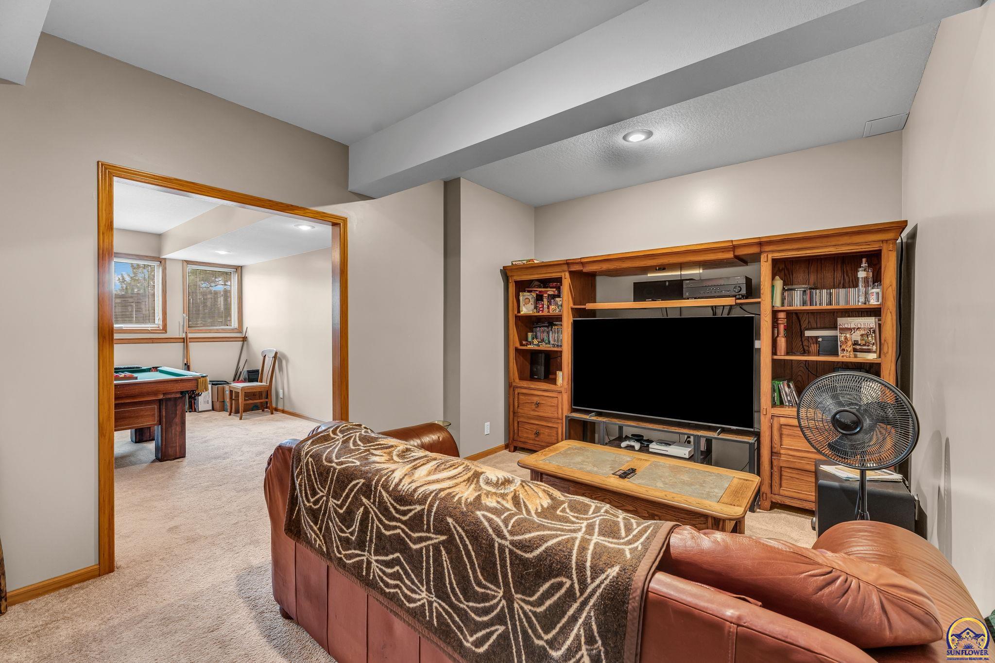 3232 Northwest 34th Street Topeka, KS 66618 - Photo 46 of 60