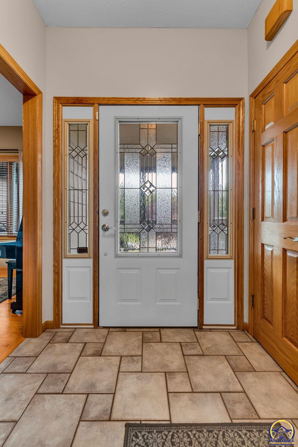 3232 Northwest 34th Street Topeka, KS 66618 - Photo 10 of 60