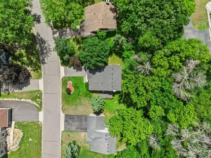 $425,000 | 12 Oak Shore Drive, Burnsville, MN 55306
