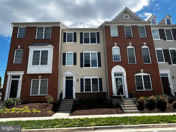 $525,000 | 25154 Monteith Terrace, Chantilly, VA 20152