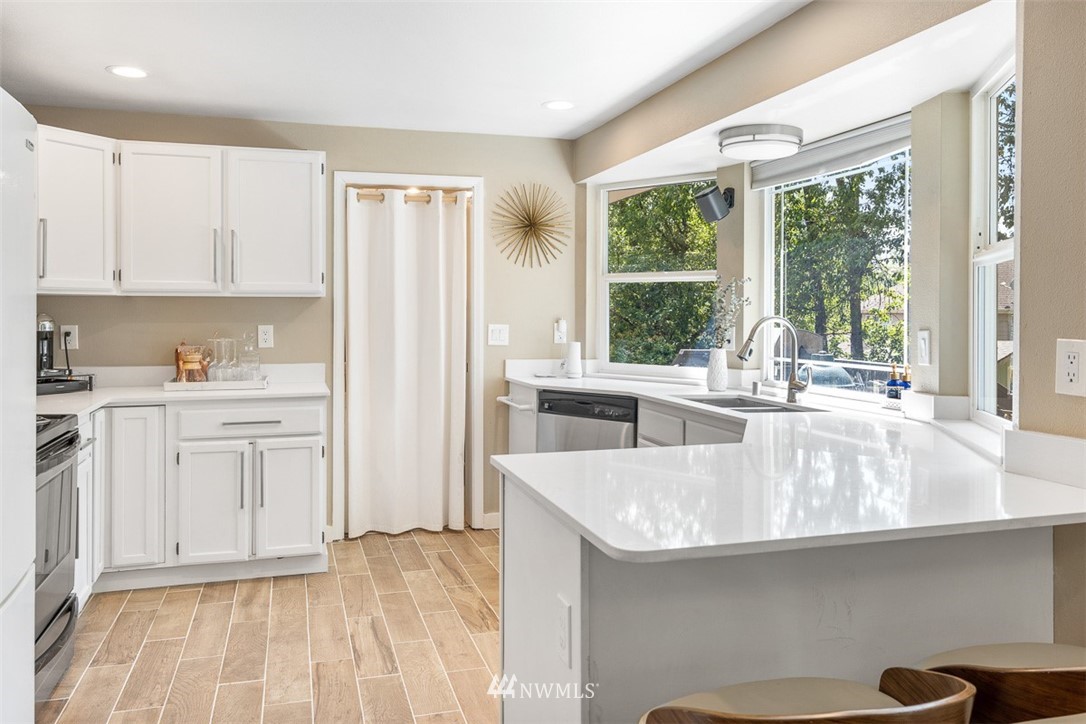 501 Nile Avenue Northeast Renton, WA 98059 - Photo 14 of 37 Gallery Image 14