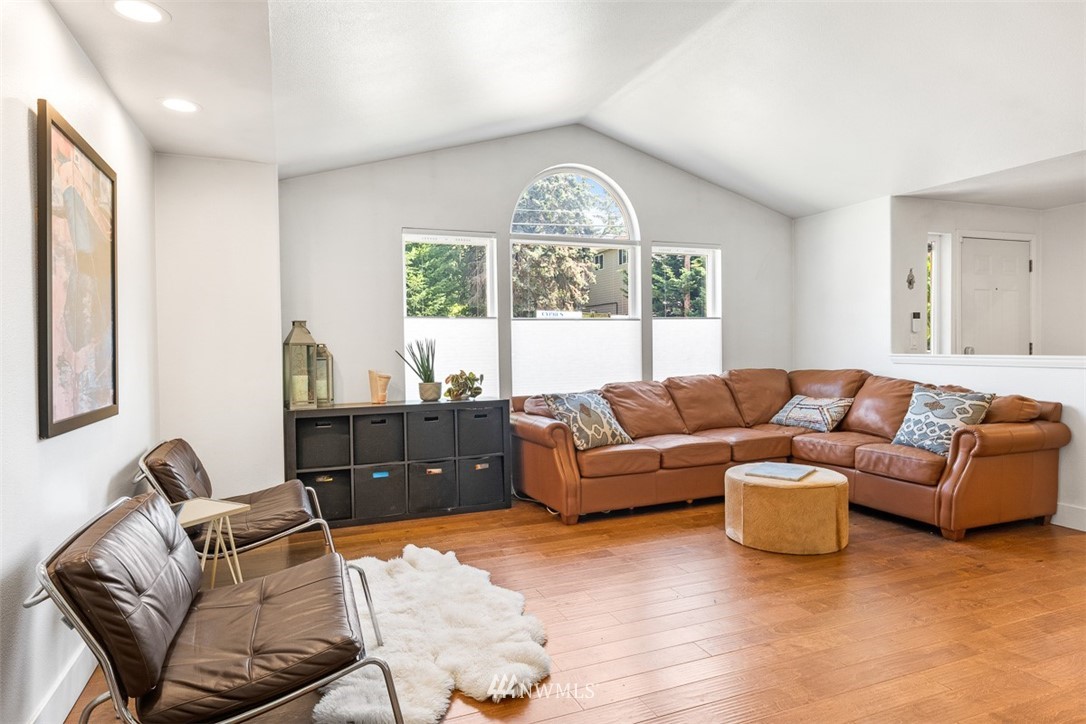 501 Nile Avenue Northeast Renton, WA 98059 - Photo 8 of 37 Gallery Image 8