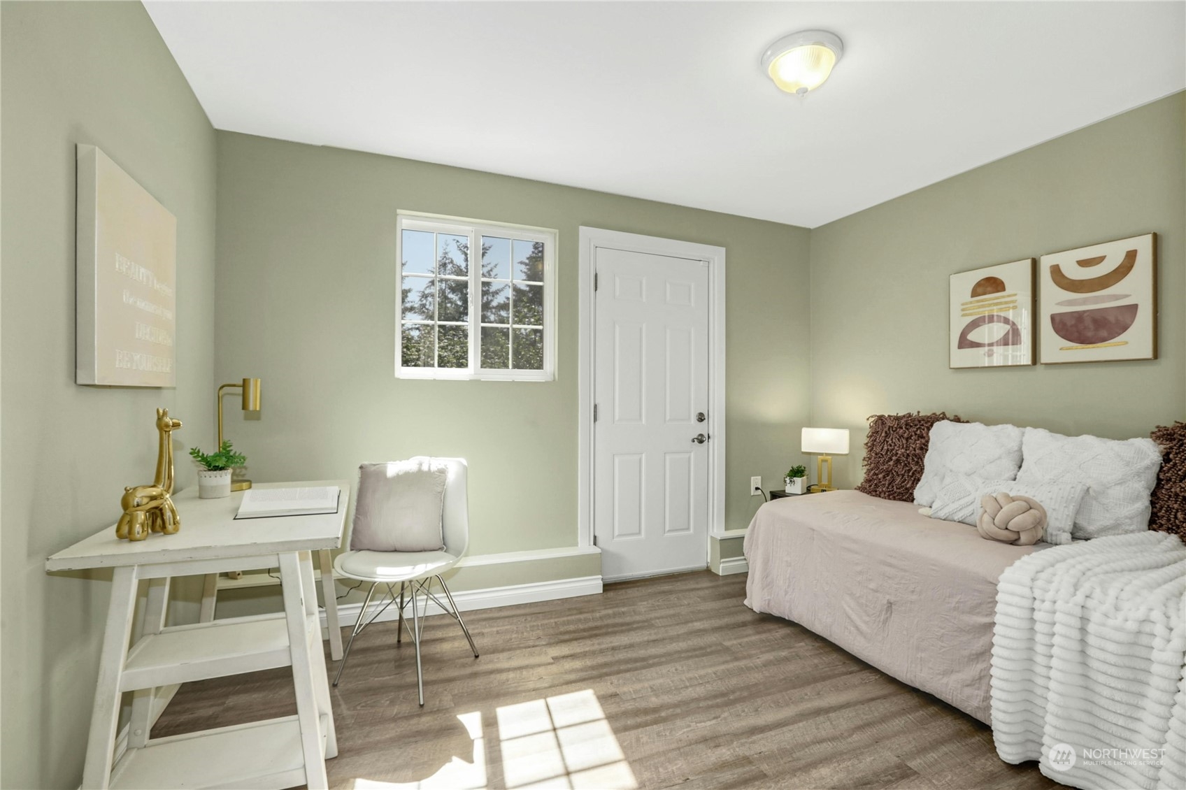 10827 Circle Drive Bothell, WA 98011 - Photo 21 of 26 Gallery Image 21