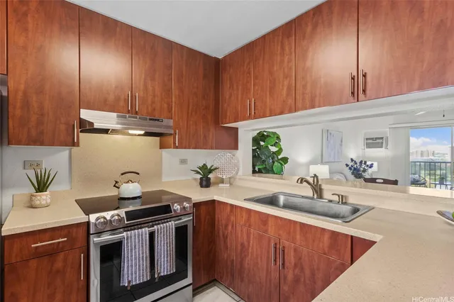 $575,000 | 3075 Ala Poha Place, Unit 1102, Honolulu, HI 96818