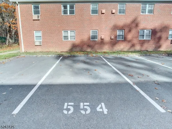 $275,000 | 2467 Highway 10, Unit 6A, Morris Plains, NJ 07950