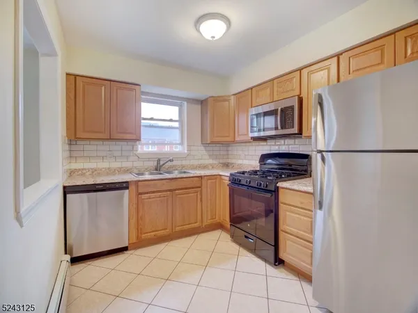 $275,000 | 2467 Highway 10, Unit 6A, Morris Plains, NJ 07950