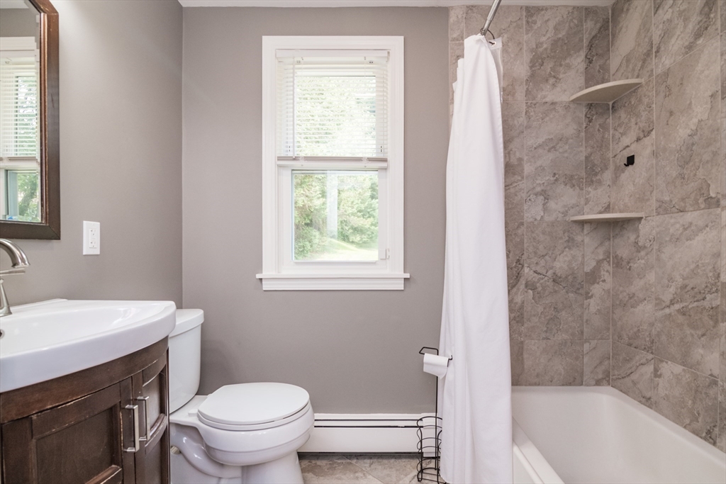 60 Gatewood Road, Unit 1 Springfield, MA 01119 - Photo 8 of 20