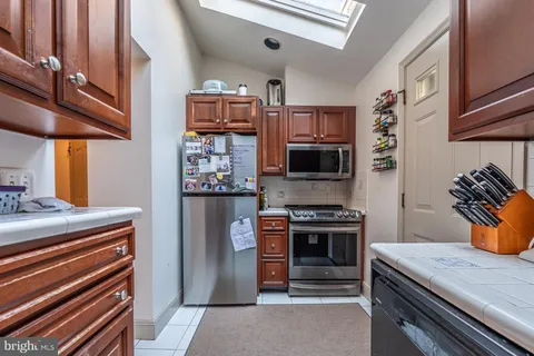 $650,000 | 239 Quince Street, Philadelphia, PA 19107