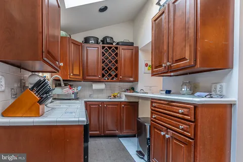 $650,000 | 239 Quince Street, Philadelphia, PA 19107