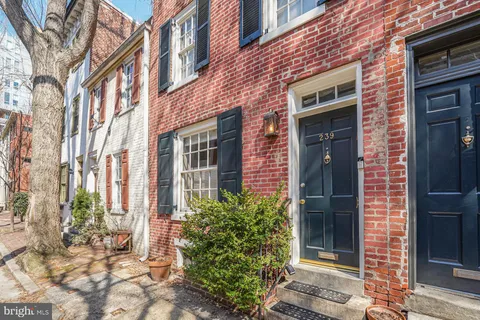 $650,000 | 239 Quince Street, Philadelphia, PA 19107